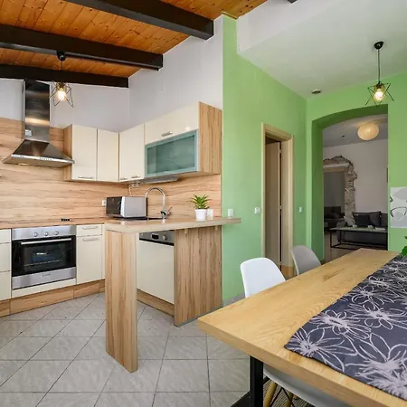 Apartament View